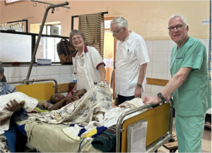 Read more about the article Ärzte aus Europa helfen im Krankenhaus Attat